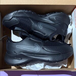 Nike Kids Black Sneakers